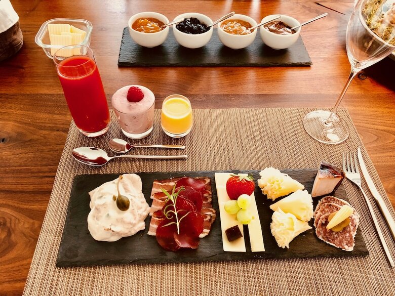 Bed & Breakfast Perfect Lifestyle� Design Boutique