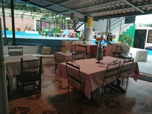 Hostal Hotel Cafe Del Mar, En Valle Pura Vida