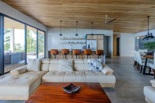 Hermosa Retreat Hr5 Luxury Villa
