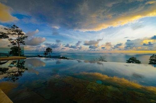 Hermosa Retreat Hr5 Luxury Villa