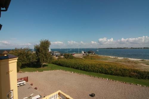 Aar�sund Badehotel