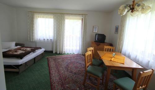 Hostal Pension Hubertushof Beim R�merbad