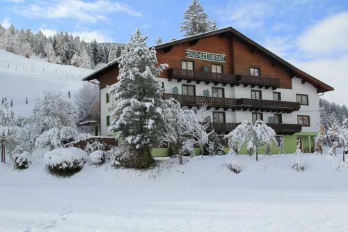 Hostal Pension Hubertushof Beim R�merbad