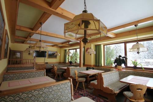 Hostal Pension Hubertushof Beim R�merbad
