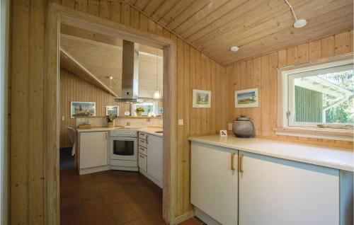 Four-bedroom Holiday Home Humble With A Fireplace 01