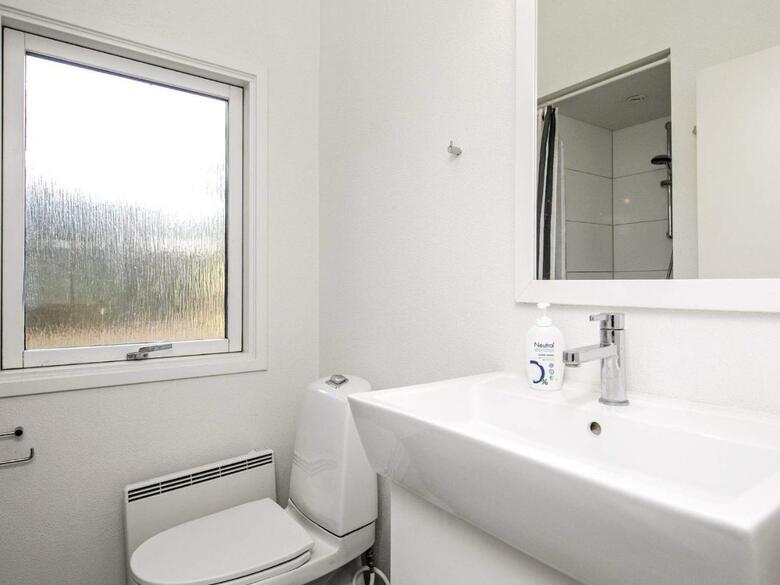 Six-bedroom Holiday Home In Humble