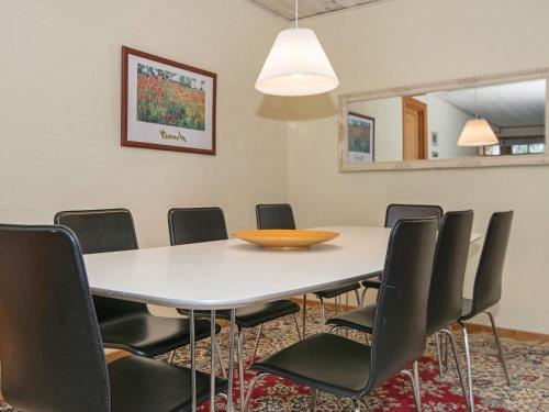 Four-bedroom Holiday Home In Sydals 1