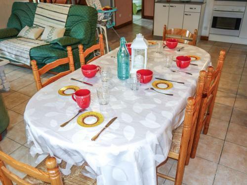 Holiday Home La Ch�taigneraie