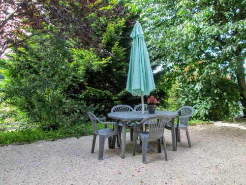 Holiday Home La Ch�taigneraie