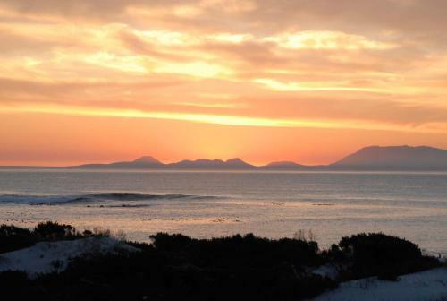 Hostal Moonstruck On Pringle Bay Guesthouse