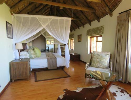 Woodbury Lodge ? Amakhala Game Reserve