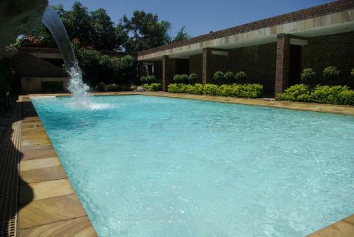 Hostal Columbus Guest House