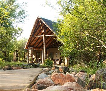 Shikwari Bush Lodge & Pangolin Bush Camp