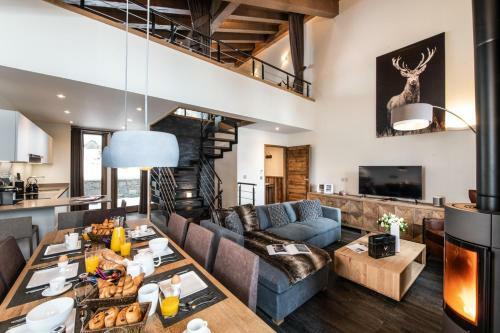 Yellowstone Lodge