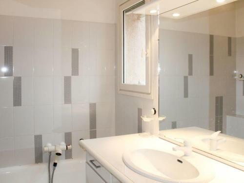 Holiday Home Les Mazets Du Soleil (max120)