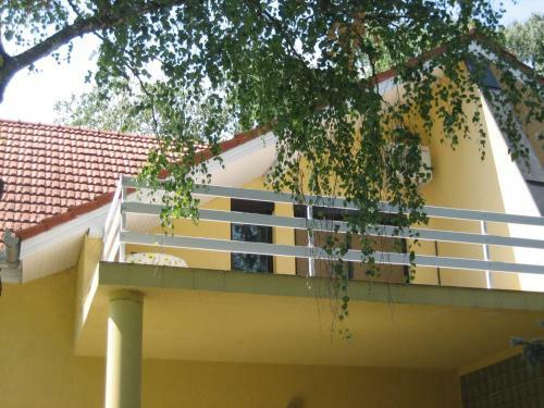 Kenese Gy�ngye Apartmanh�z