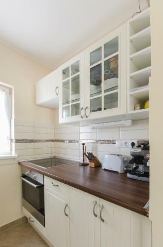 Kenese Gy�ngye Apartmanh�z