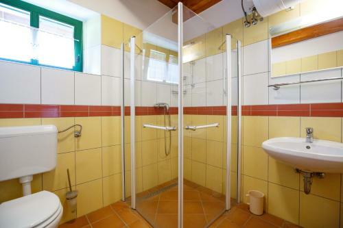 �reghegyi Apartman