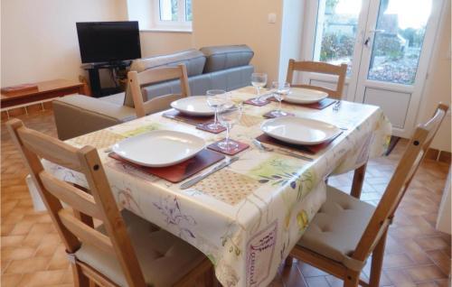 Two-bedroom Holiday Home In Le Beny Bocage