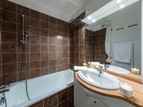Aparthotel Mona Lisa Les Balcons De Bois Mean