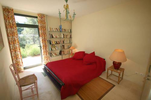 Le Tholonet Villa Sleeps 8 Pool Air Con Wifi