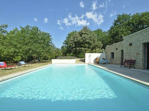 Luxurious Villa In Malaucene With Private Swimming Pool