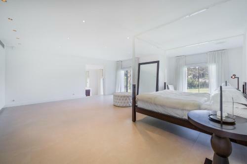 Mougins Villa Sleeps 10 Pool Air Con Wifi