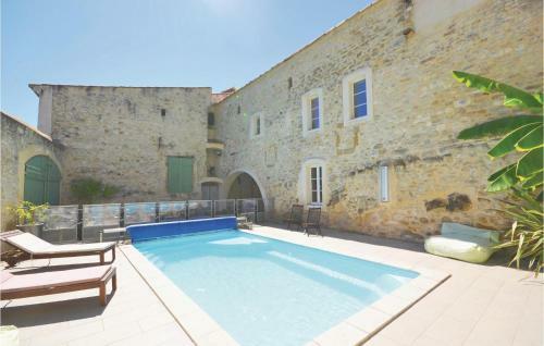 Four-bedroom Holiday Home In Sauzet