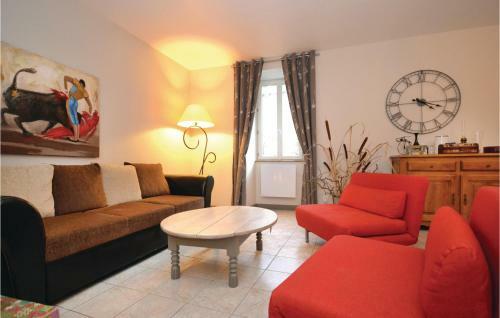 Four-bedroom Holiday Home In Sauzet