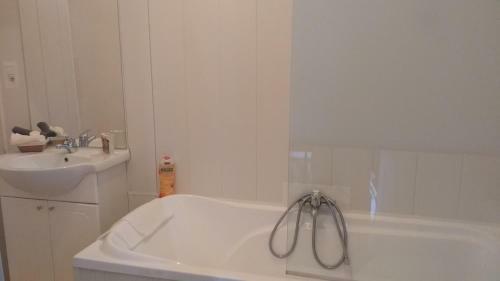 Hostal Maison Du Moulinassou