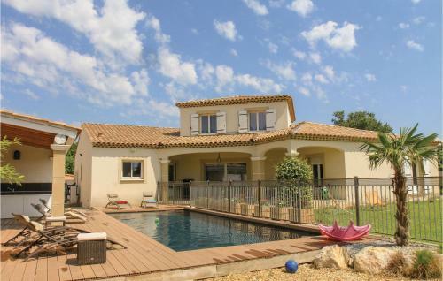Five-bedroom Holiday Home In Sorgues
