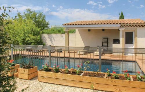 Five-bedroom Holiday Home In Sorgues