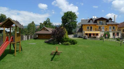 Hostal Penzion Fant�zia Michalov�