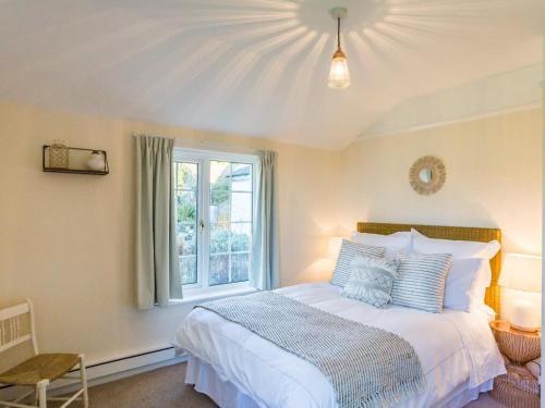 Charlesworth, Braunton