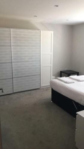 Brentwood Two Bedroom Apartments By Ir