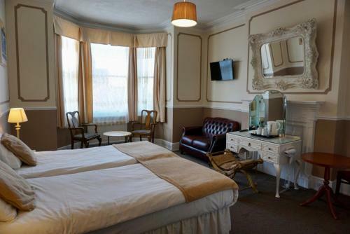 Albany Hotel