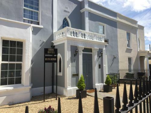 Hostal The Ibrox Lodge