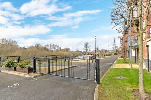 Racecourse Serviced Apartments