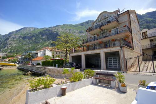 Apartments Paradiso