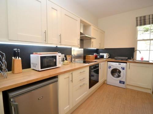 Modern Apartment In Dartmouth Devon Near Sea