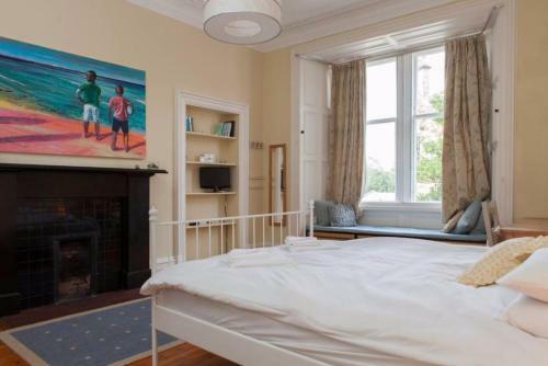 4 Bedroom Apartment Just Off The Meadows Sleeps 10