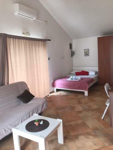 Apartments Ivani?evi?