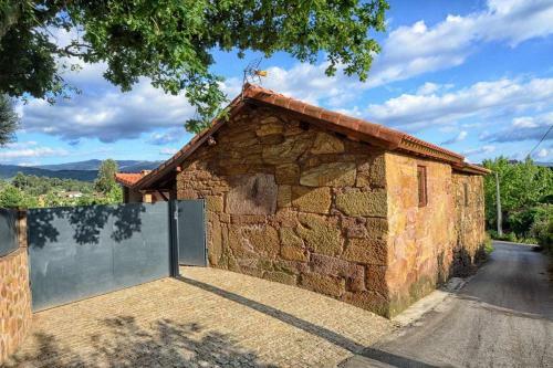 Casa Das Vinhas Cam�lias De Bastoturismo Rural