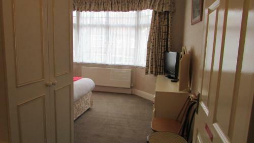 Hostal Rhondda Bed And Breakfast