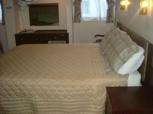 Hostal Thalatta Guest House