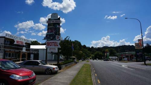 Hilton Motel
