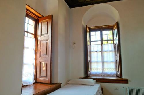 Hostal Alatinos
