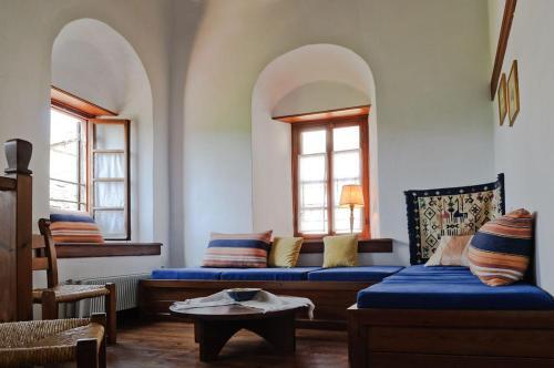 Hostal Alatinos