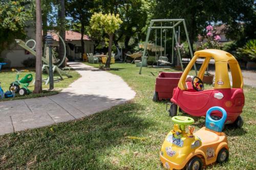 Agroturismo Nuriel Fruit & Guest House