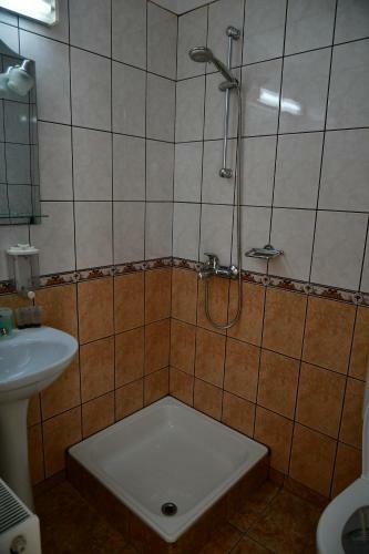 Hostal Pensiunea Cristina Si Pavel